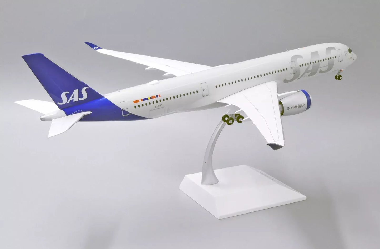 JC WINGS A350-900XWB SAS SCANDINAVIAN AIRLINES REG: SE-RSC