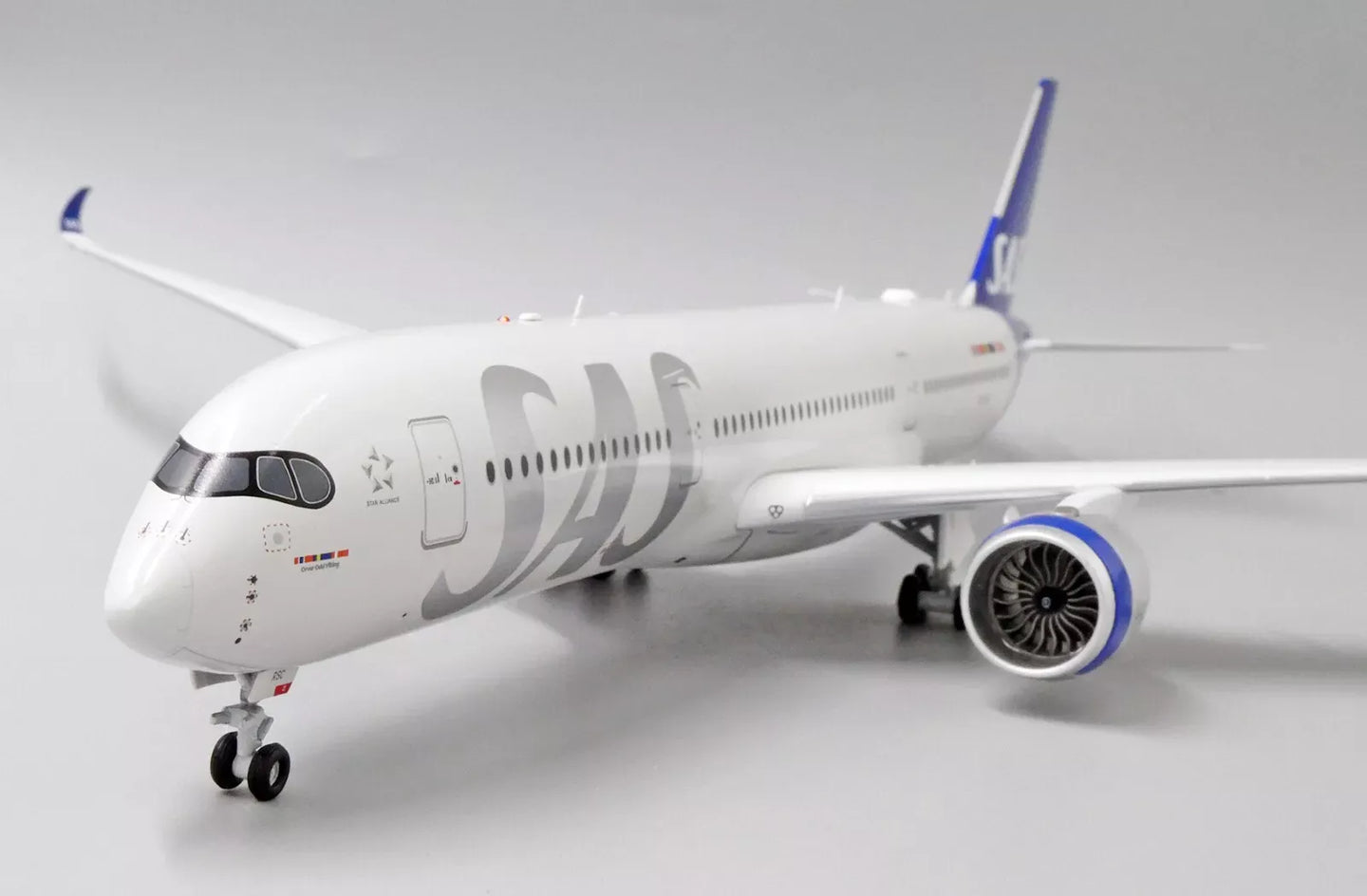 JC WINGS A350-900XWB SAS SCANDINAVIAN AIRLINES REG: SE-RSC