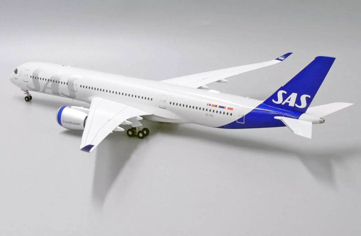 JC WINGS A350-900XWB SAS SCANDINAVIAN AIRLINES REG: SE-RSC