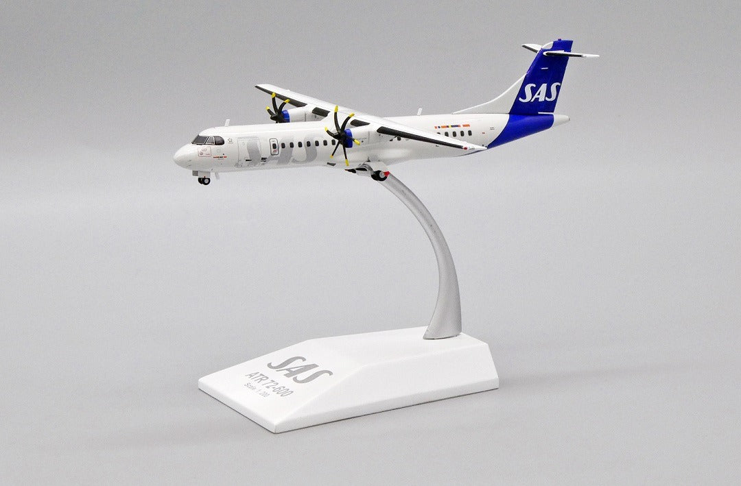 JCWINGS SCANDINAVIAN AIRLINES ATR72-600 REG: ES-ATI