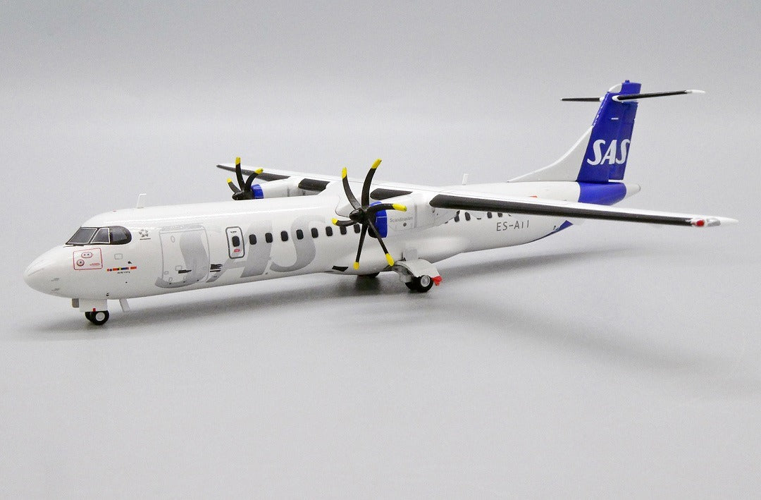 JCWINGS SCANDINAVIAN AIRLINES ATR72-600 REG: ES-ATI