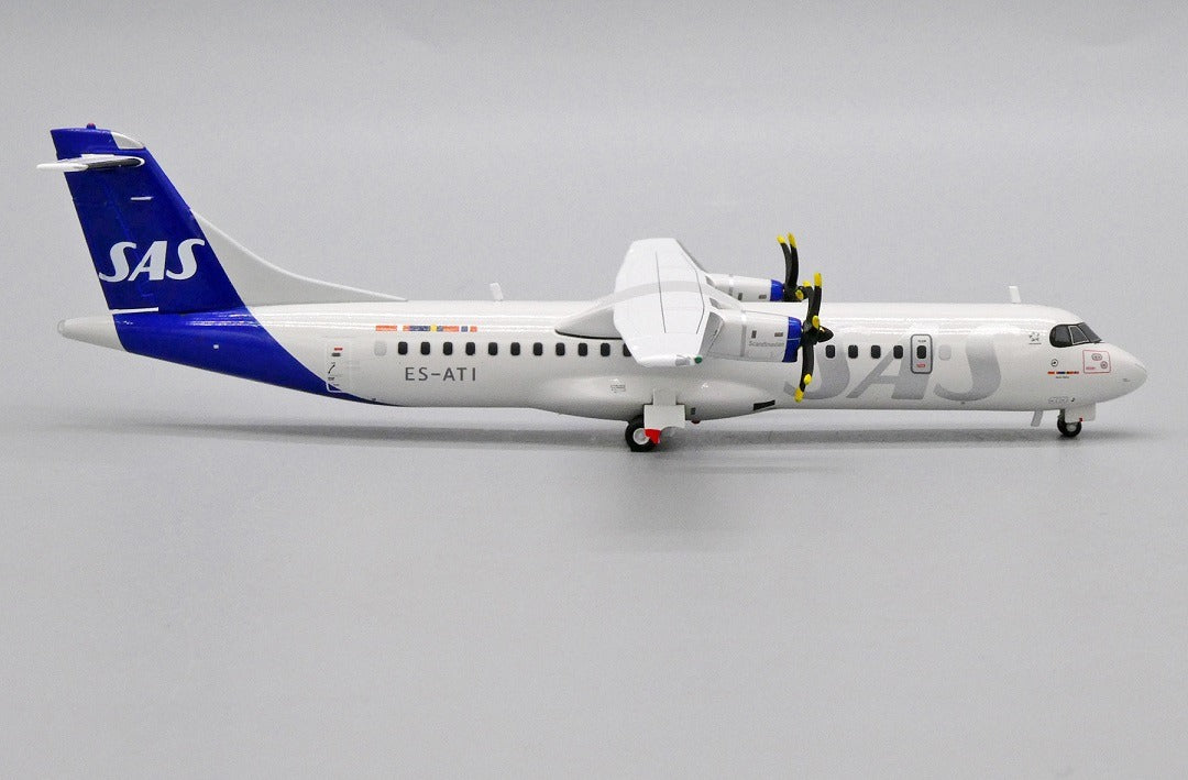 JCWINGS SCANDINAVIAN AIRLINES ATR72-600 REG: ES-ATI