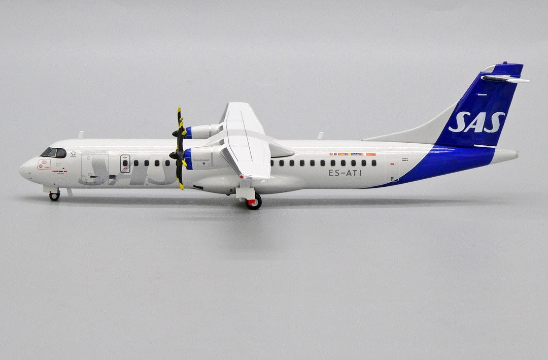 JCWINGS SCANDINAVIAN AIRLINES ATR72-600 REG: ES-ATI