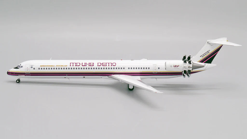 JCWINGS MD-81 (HOUSE COLOUR) REG: N980DC