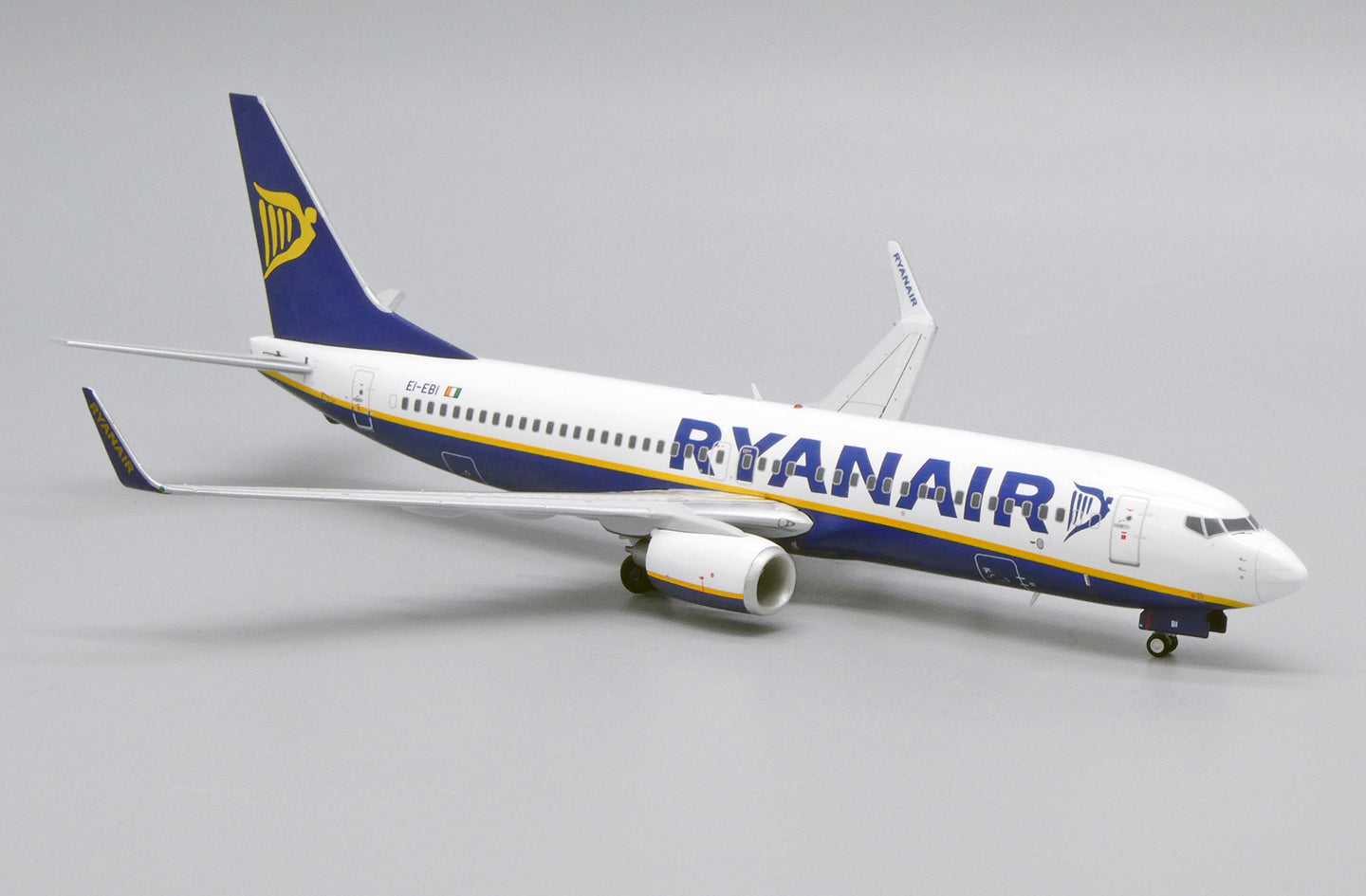 JC WINGS B737-800 RYANAIR REG: EI-EBI