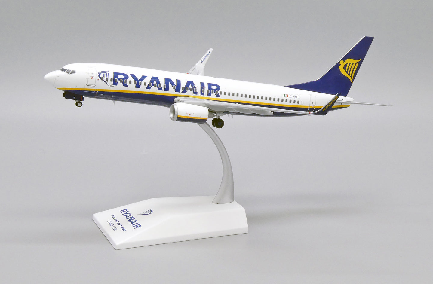 JC WINGS B737-800 RYANAIR REG: EI-EBI