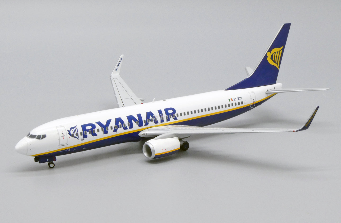 JC WINGS B737-800 RYANAIR REG: EI-EBI