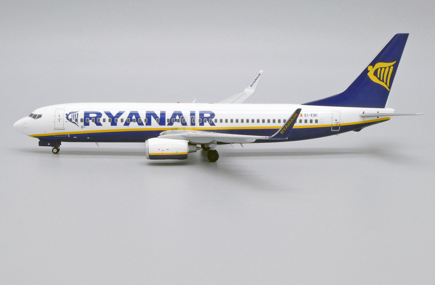 JC WINGS B737-800 RYANAIR REG: EI-EBI