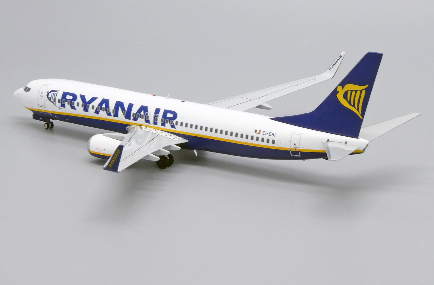 JC WINGS B737-800 RYANAIR REG: EI-EBI