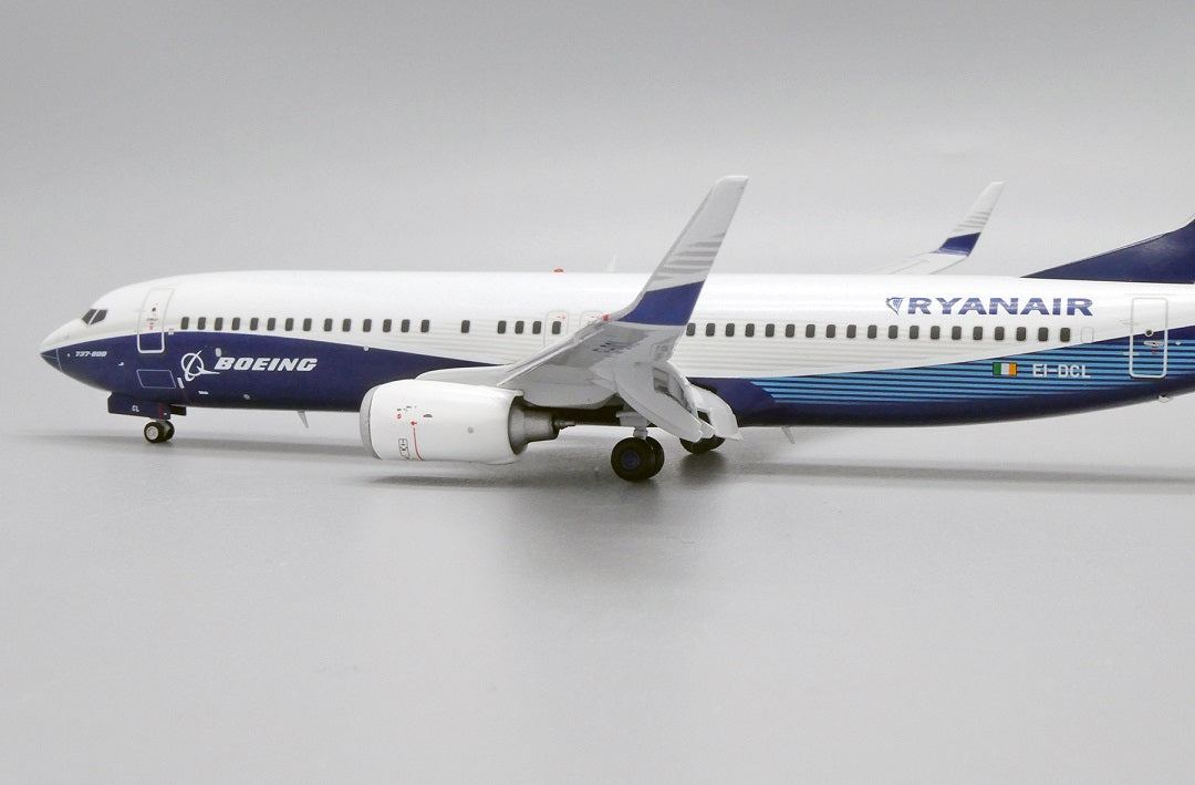 JC WINGS B737-800 RYANAIR "BOEING HOUSE COLOURS" (FLAPS DOWN) REG: EI-DCL