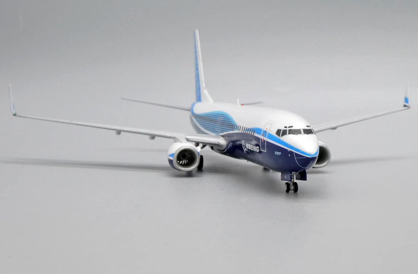 JC WINGS B737-800 RYANAIR "DREAMLINER COLOURS" REG: EI-DCL