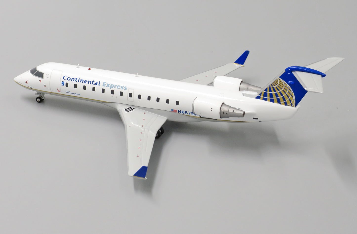 JC WINGS CRJ-200ER CONTINENTAL EXPRESS / CHAUTAUQUA AIRLINES REG: N667BR