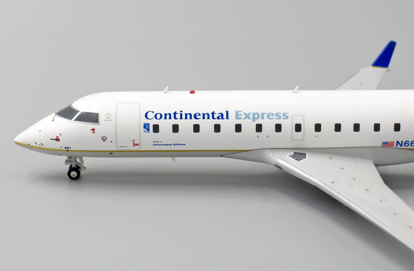 JC WINGS CRJ-200ER CONTINENTAL EXPRESS / CHAUTAUQUA AIRLINES REG: N667BR