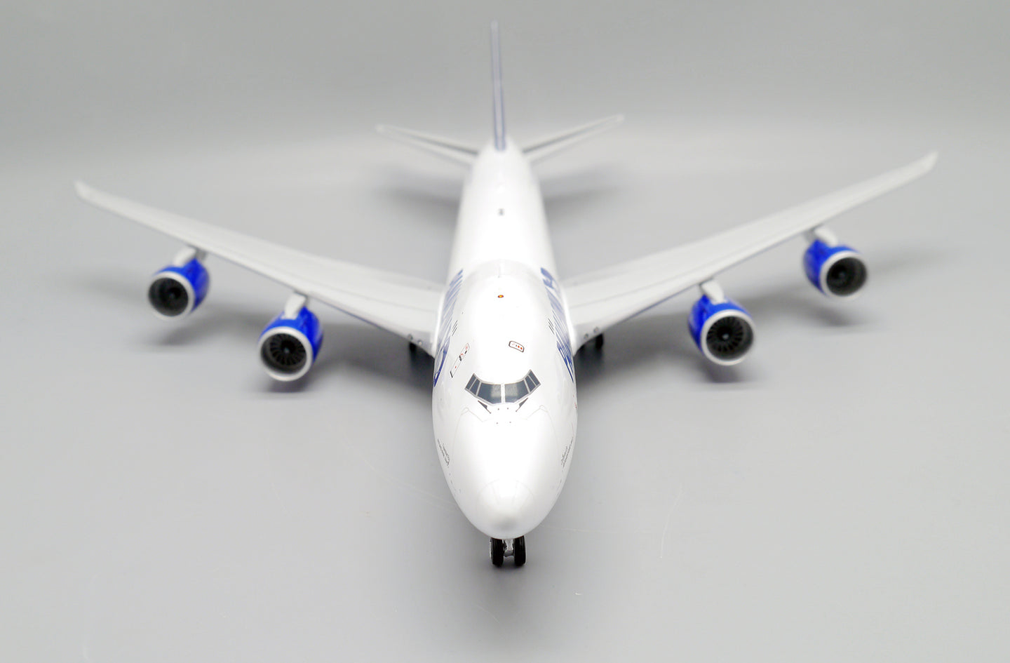 JC WINGS B747-8F PANALPINA REG: N851GT