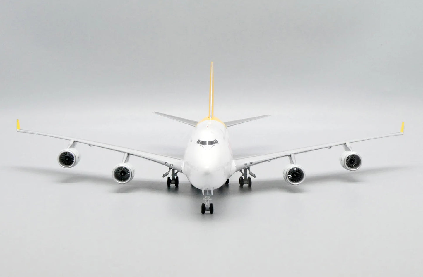 JCWINGS BOEING 747-400(BCF) AIR HONGKONG REG: B-HOU