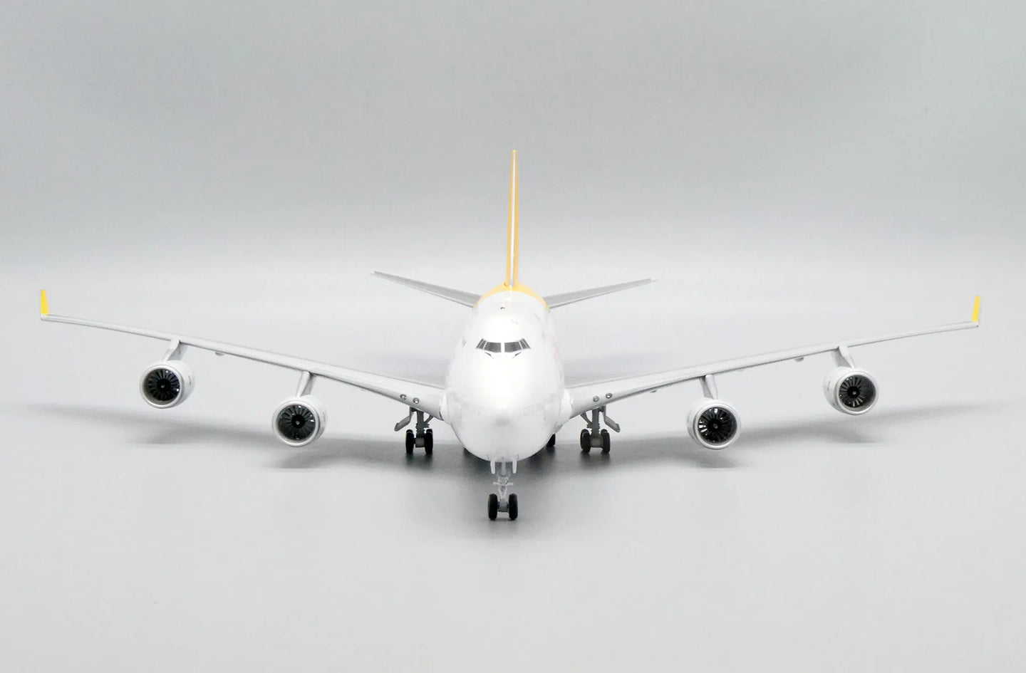 JCWINGS BOEING 747-400(BCF) AIR HONGKONG REG: B-HOU