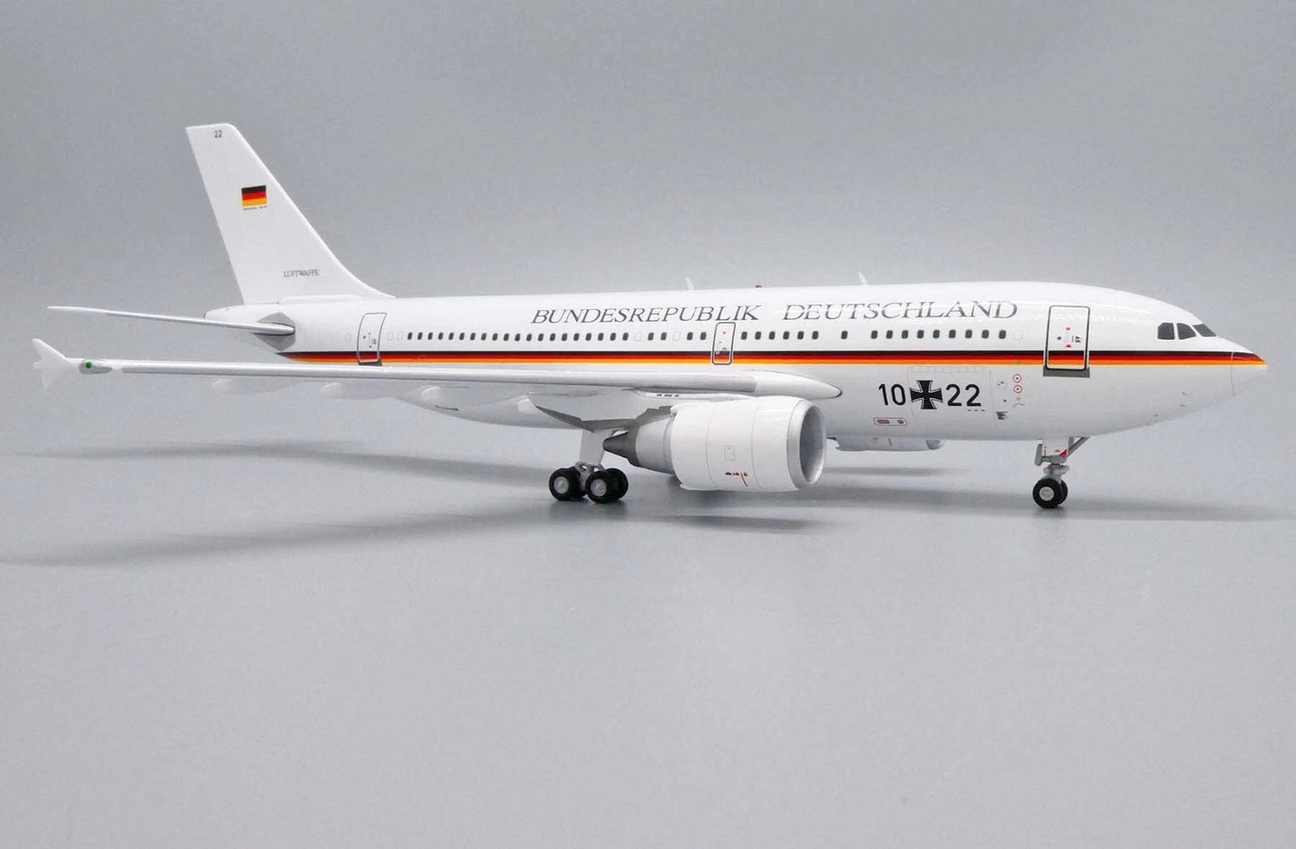 JC WINGS A310-300 GERMAN AIR FORCE REG: 10 22
