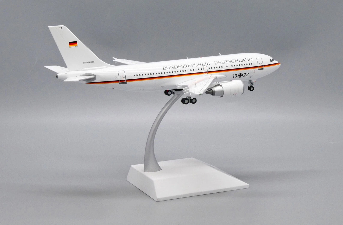 JC WINGS A310-300 GERMAN AIR FORCE REG: 10 22