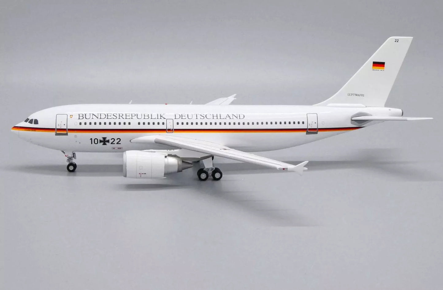 JC WINGS A310-300 GERMAN AIR FORCE REG: 10 22