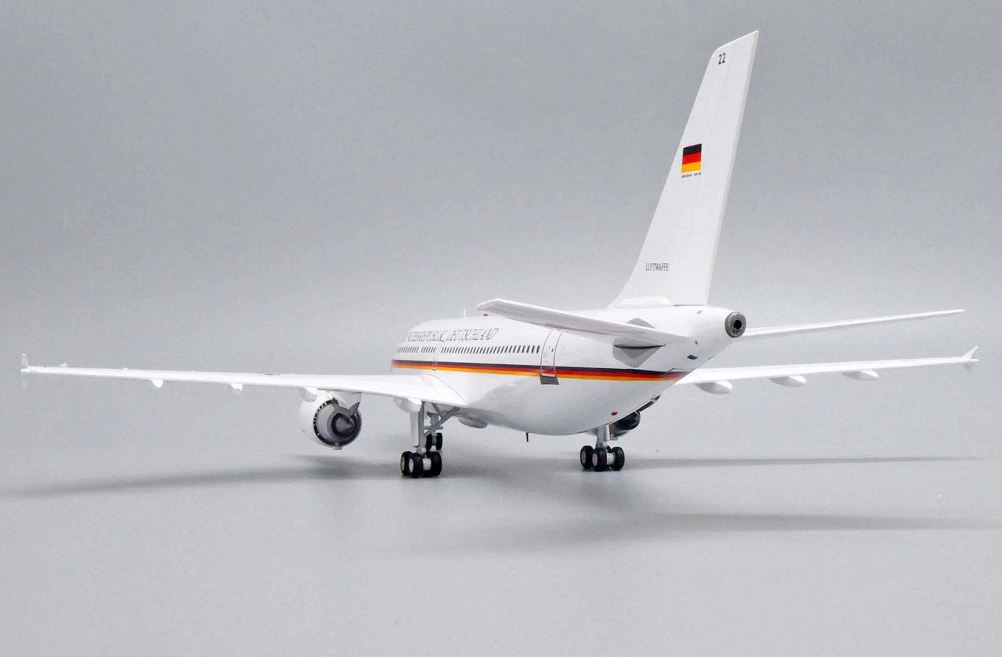 JC WINGS A310-300 GERMAN AIR FORCE REG: 10 22