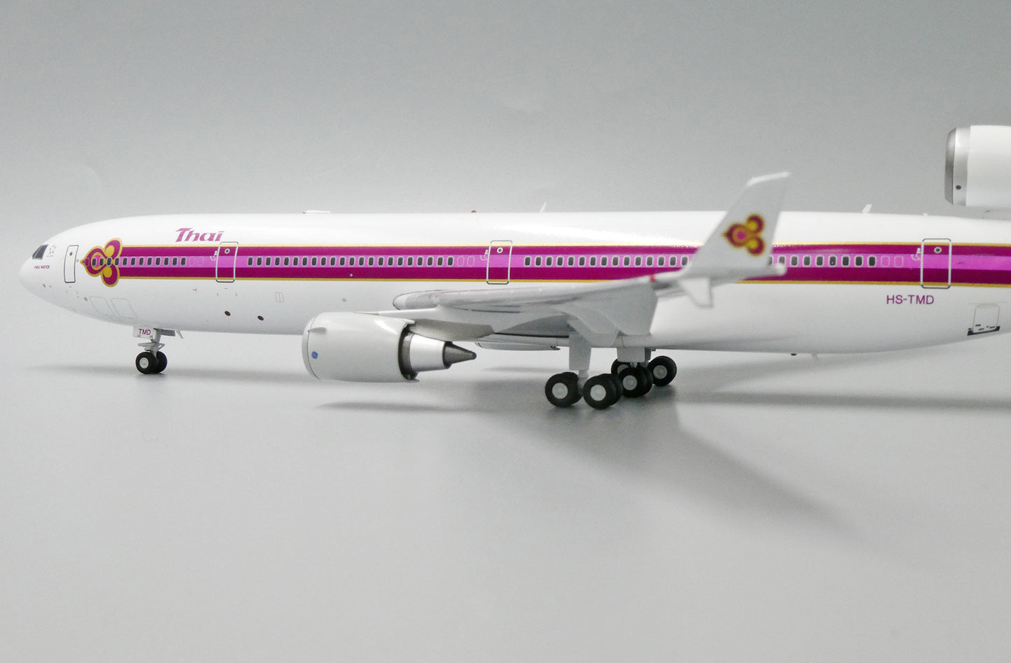 JC WINGS MD-11 THAI AIRWAYS "OLD COLOURS" REG: HS-TMD