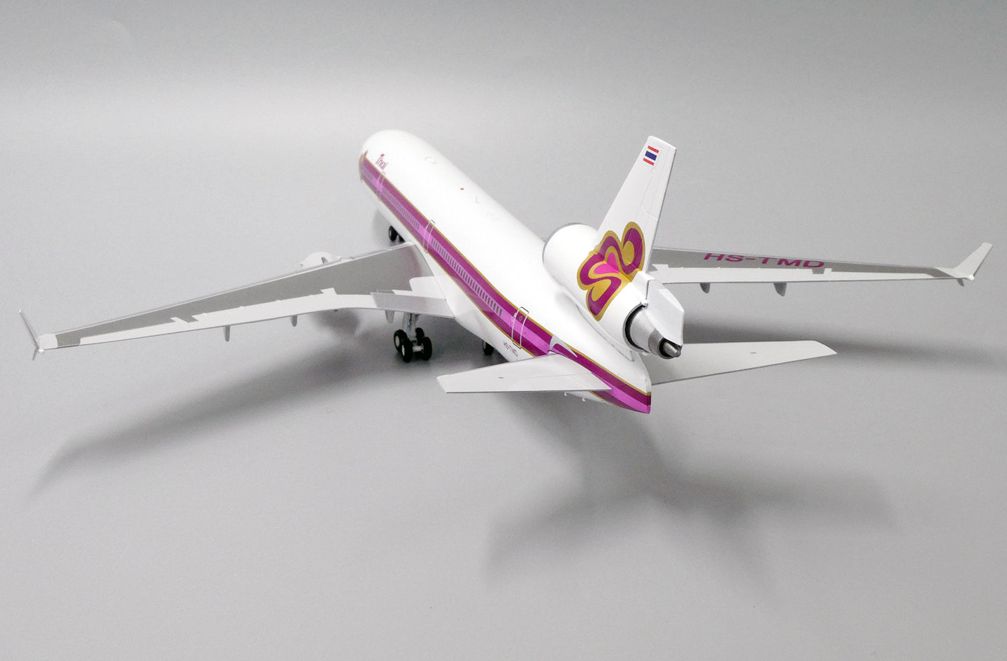 JC WINGS MD-11 THAI AIRWAYS "OLD COLOURS" REG: HS-TMD