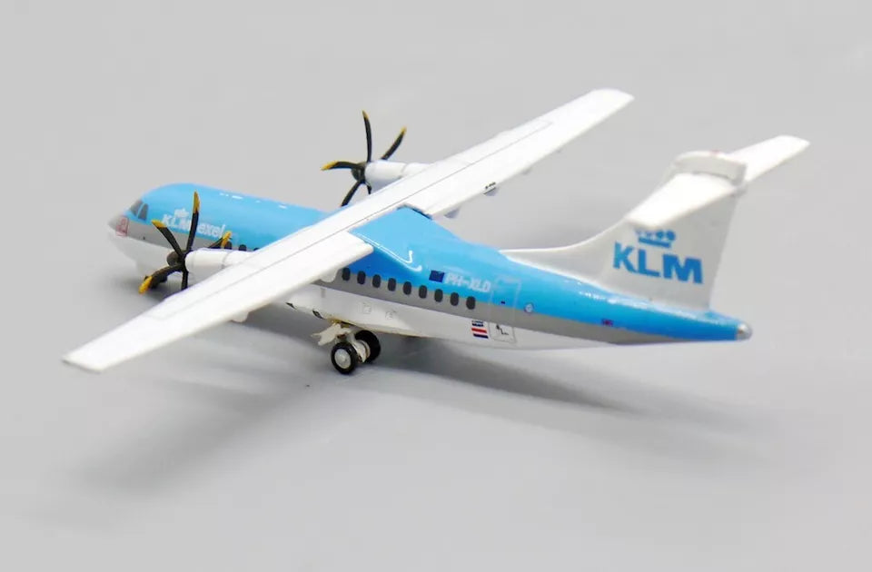 JC WINGS ATR42-300 KLM EXEL REG: PH-XLD