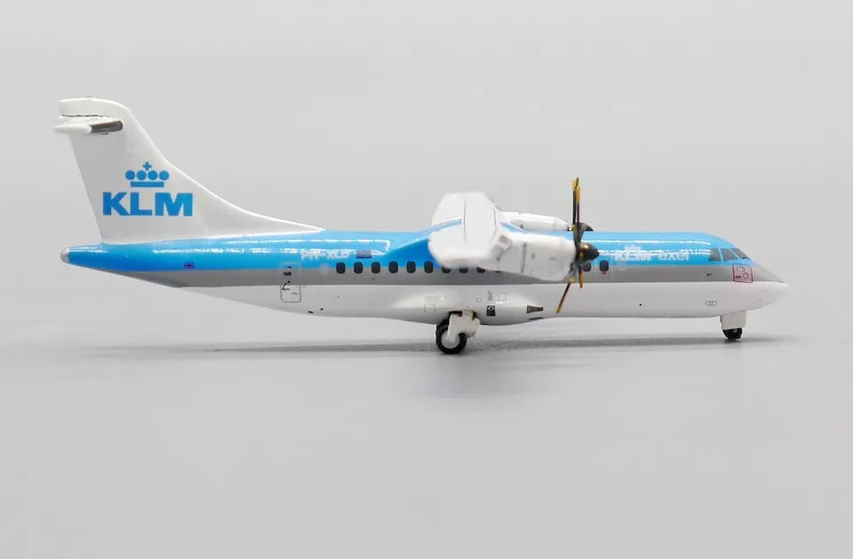 JC WINGS ATR42-300 KLM EXEL REG: PH-XLD