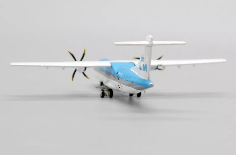 JC WINGS ATR42-300 KLM EXEL REG: PH-XLD