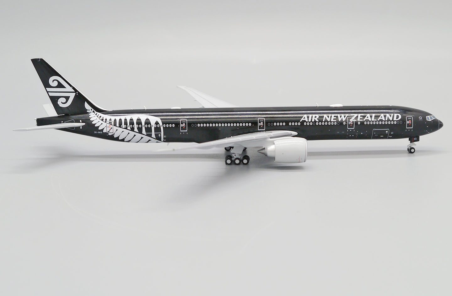 JC WINGS B777-300ER AIR NEW ZEALAND "ALL BLACKS" REG: ZK-OKQ