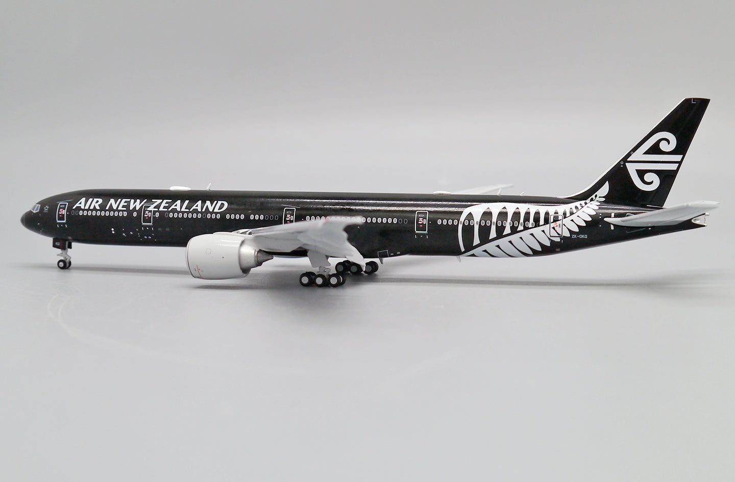JC WINGS B777-300ER AIR NEW ZEALAND ALL BLACKS REG: ZK-OKQ