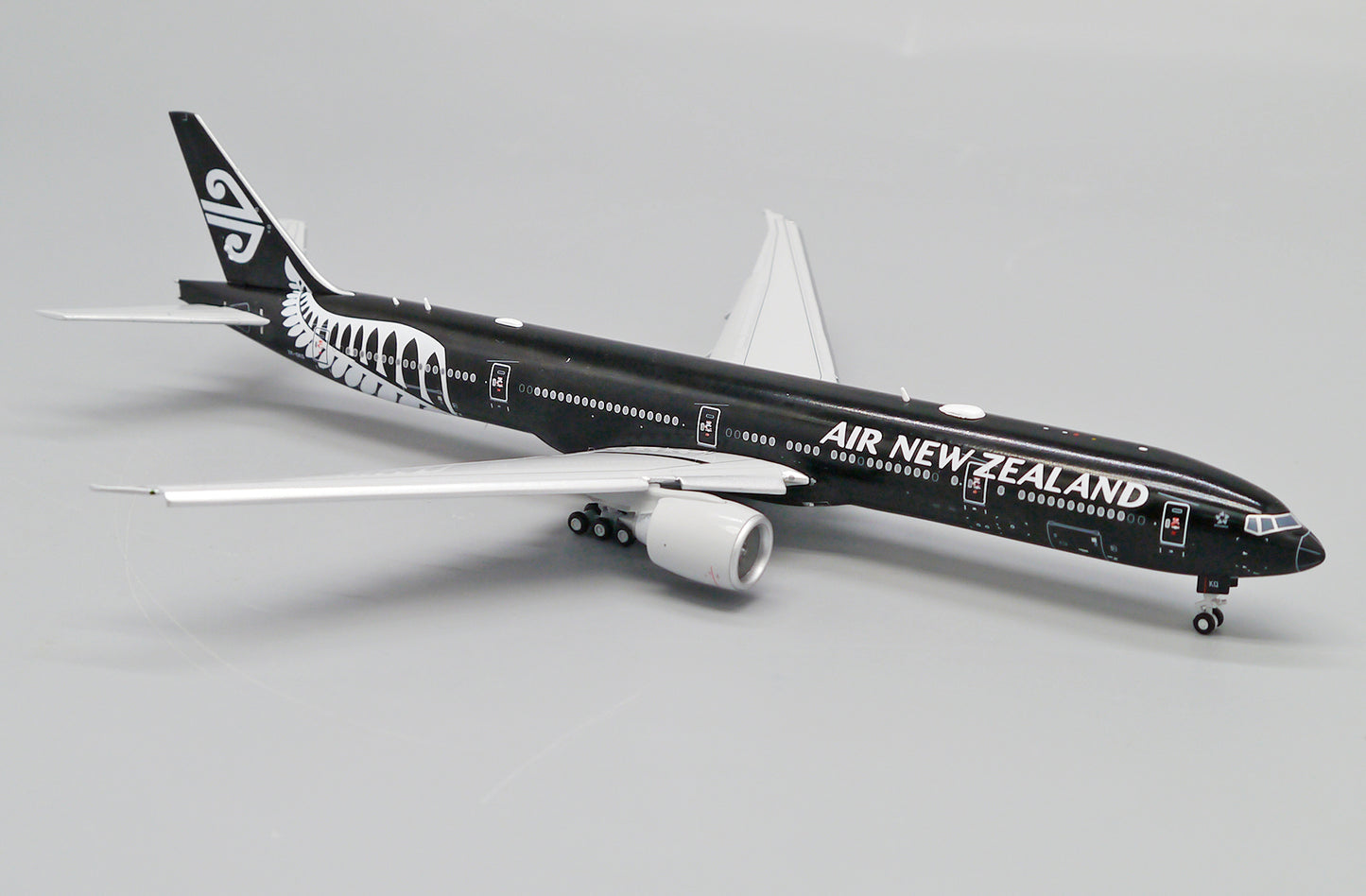 JC WINGS B777-300ER AIR NEW ZEALAND ALL BLACKS REG: ZK-OKQ
