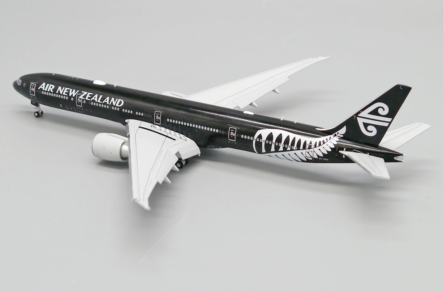 JC WINGS B777-300ER AIR NEW ZEALAND ALL BLACKS REG: ZK-OKQ