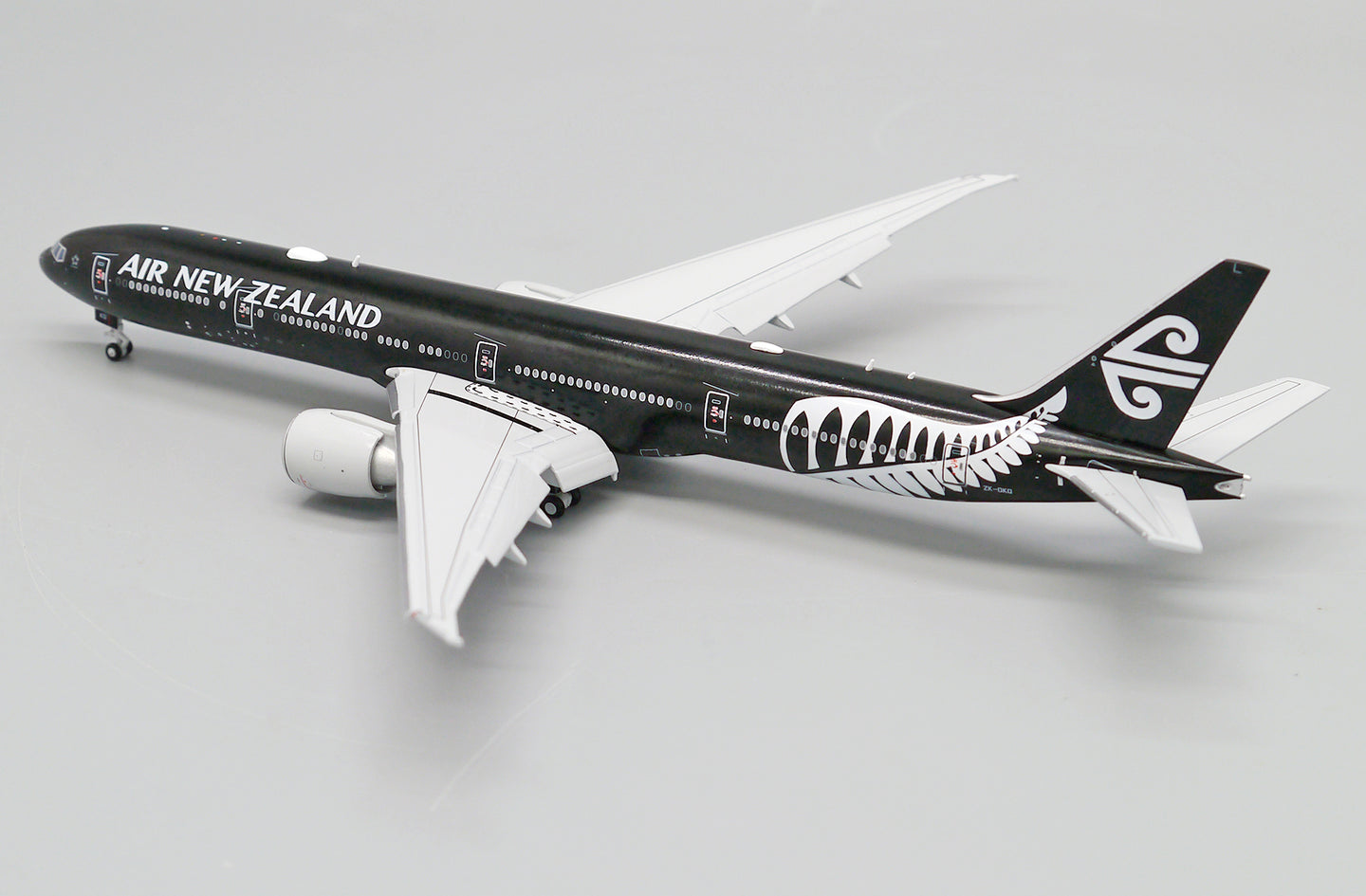 JC WINGS B777-300ER AIR NEW ZEALAND ALL BLACKS REG: ZK-OKQ