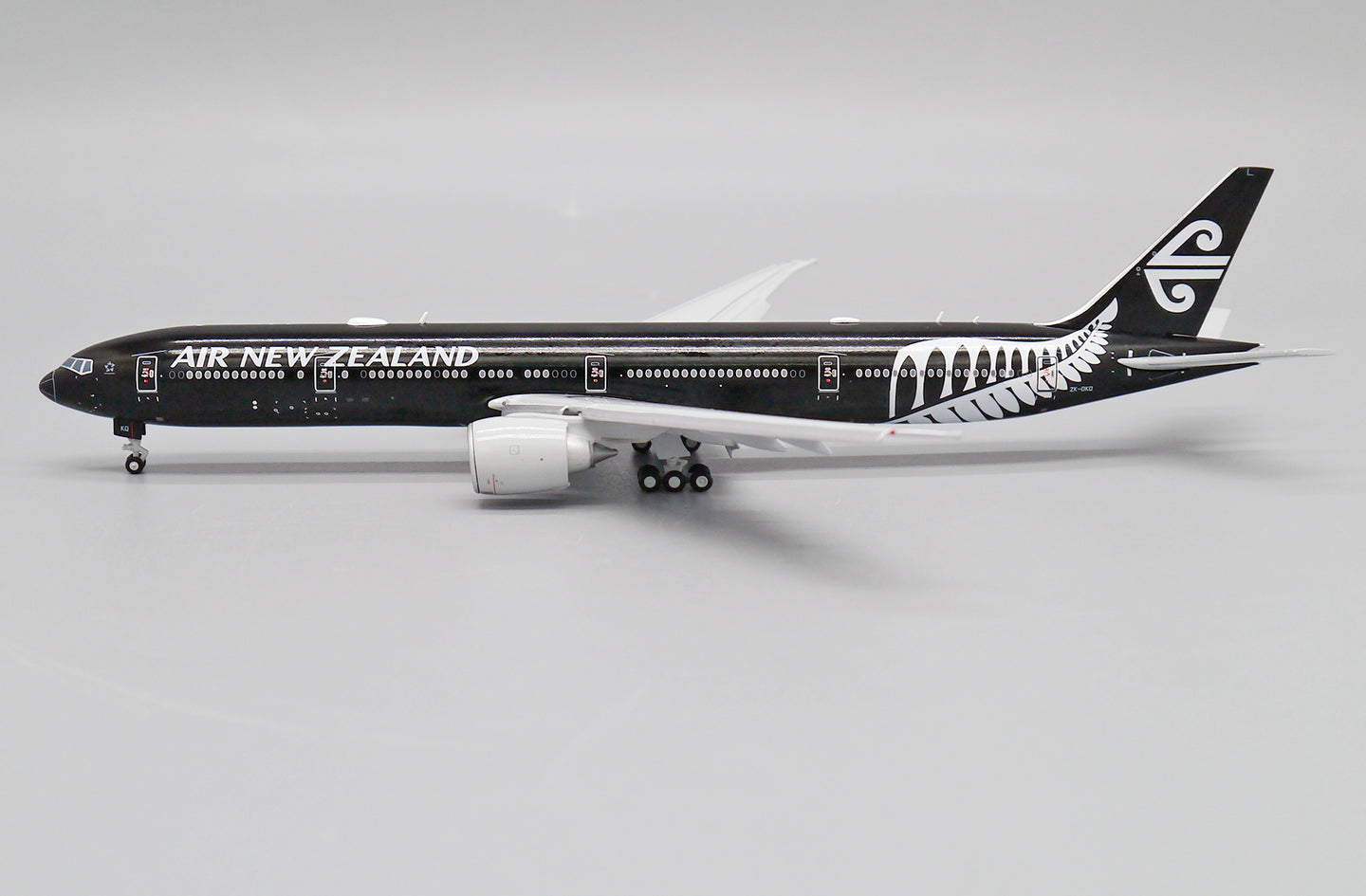 JC WINGS B777-300ER AIR NEW ZEALAND ALL BLACKS REG: ZK-OKQ