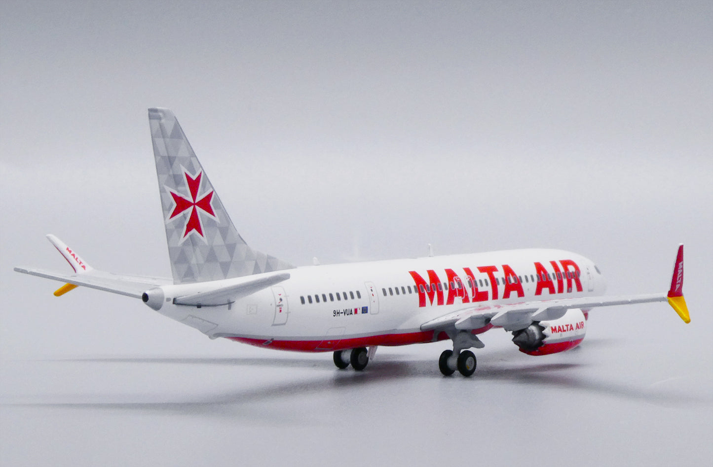 JC WINGS B737 MAX 8 MALTA AIR REG: 9H-VUA