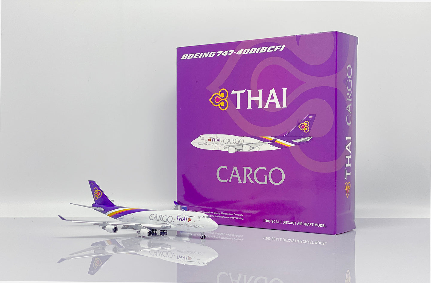 JCWINGS B747-400(BCF) THAI CARGO (FLAP DOWN) REG: HS-TGH