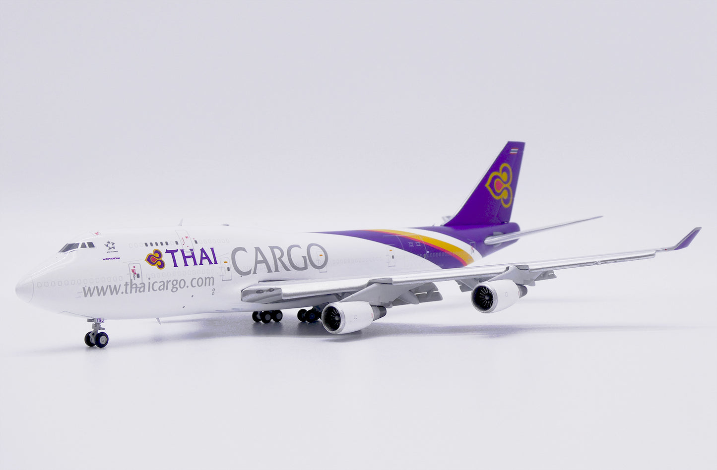 JC WINGS B747-400(BCF) THAI CARGO REG: HS-TGJ