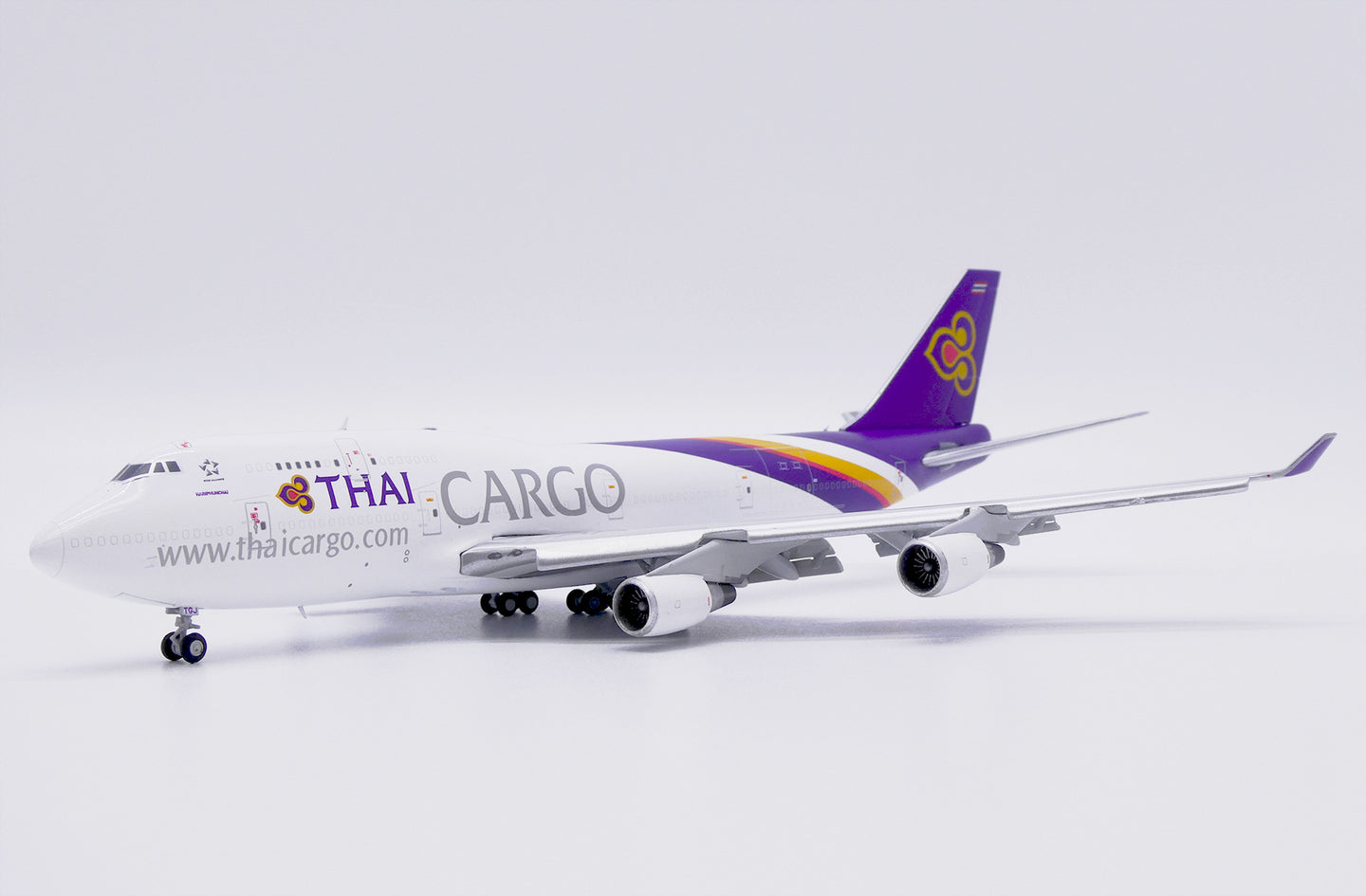 JC WINGS B747-400(BCF) THAI CARGO REG: HS-TGJ