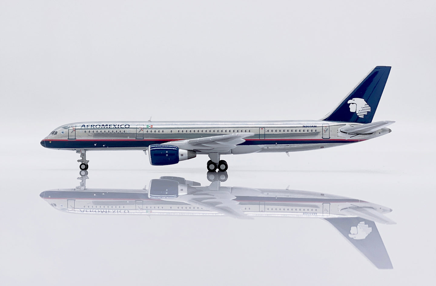JC WINGS B757-200 AEROMEXICO (POLISHED) REG: N301AM