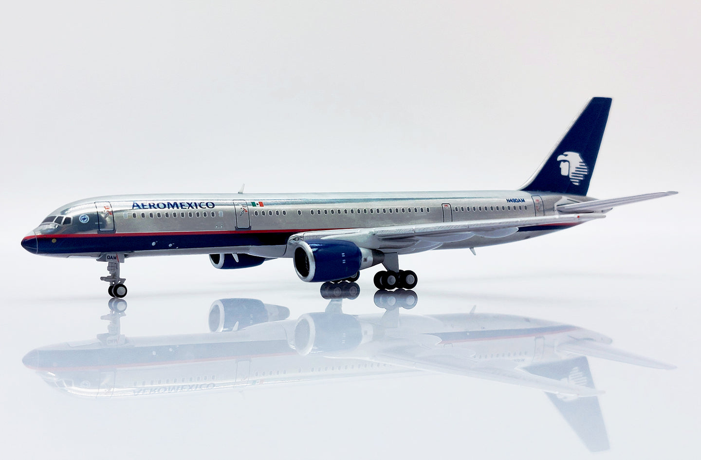 JC WINGS B757-200 AEROMEXICO (POLISHED) REG: N490AM