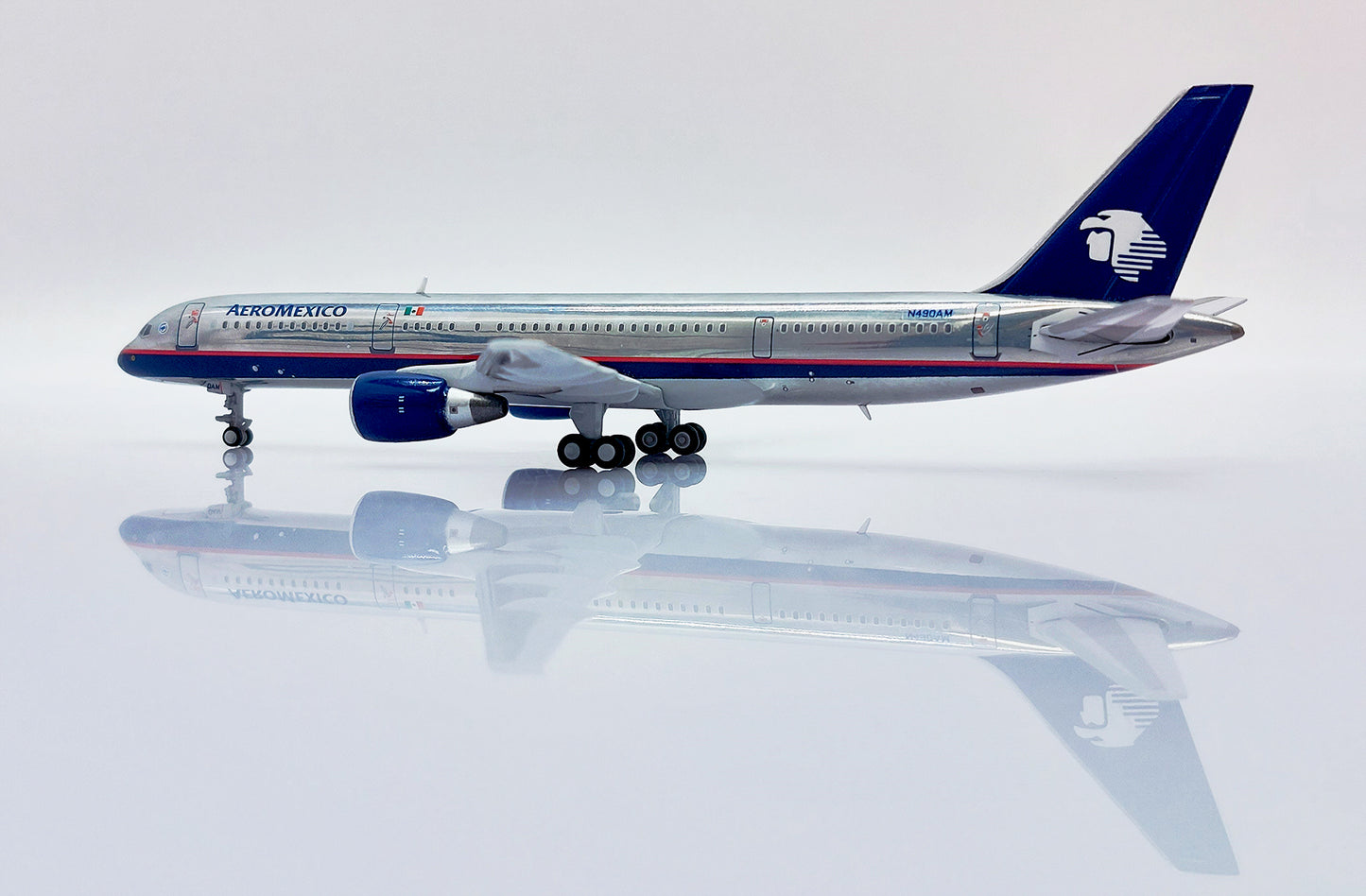 JC WINGS B757-200 AEROMEXICO (POLISHED) REG: N490AM