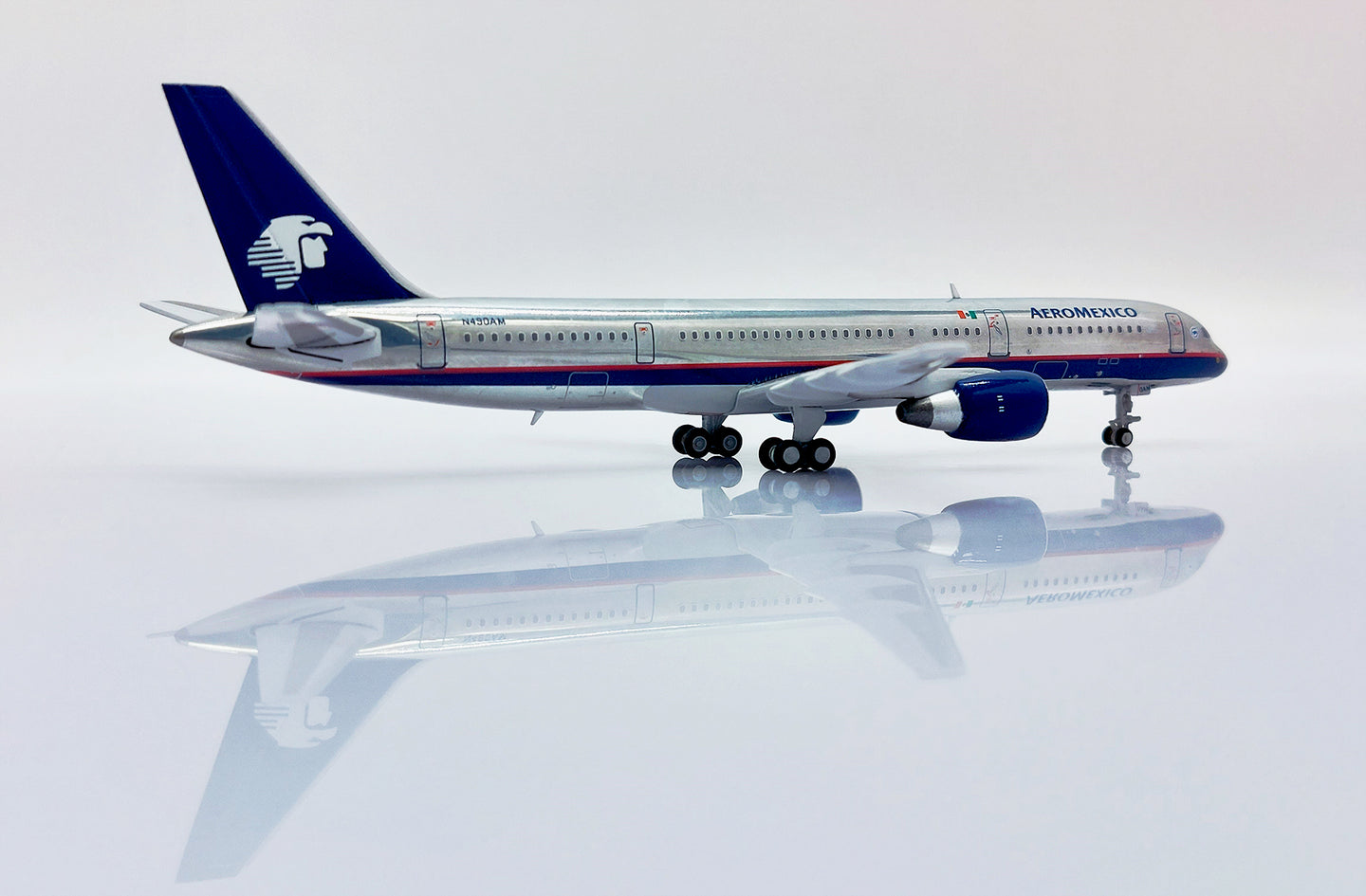 JC WINGS B757-200 AEROMEXICO (POLISHED) REG: N490AM