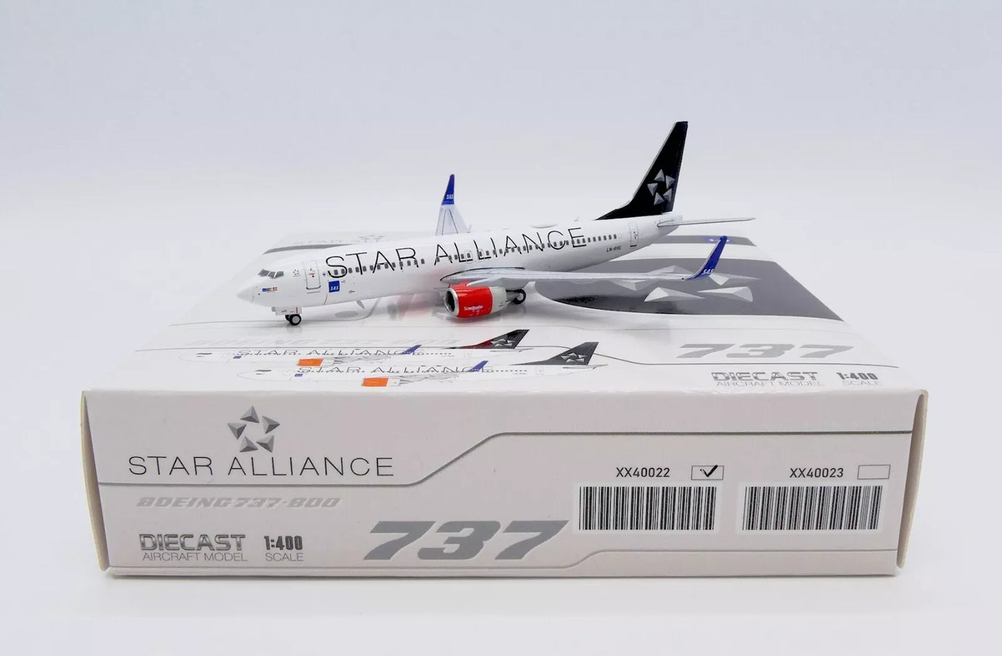 JC WINGS B737-800 SAS SCANDINAVIAN AIRLINES "STAR ALLIANCE" REG: LN-RRE