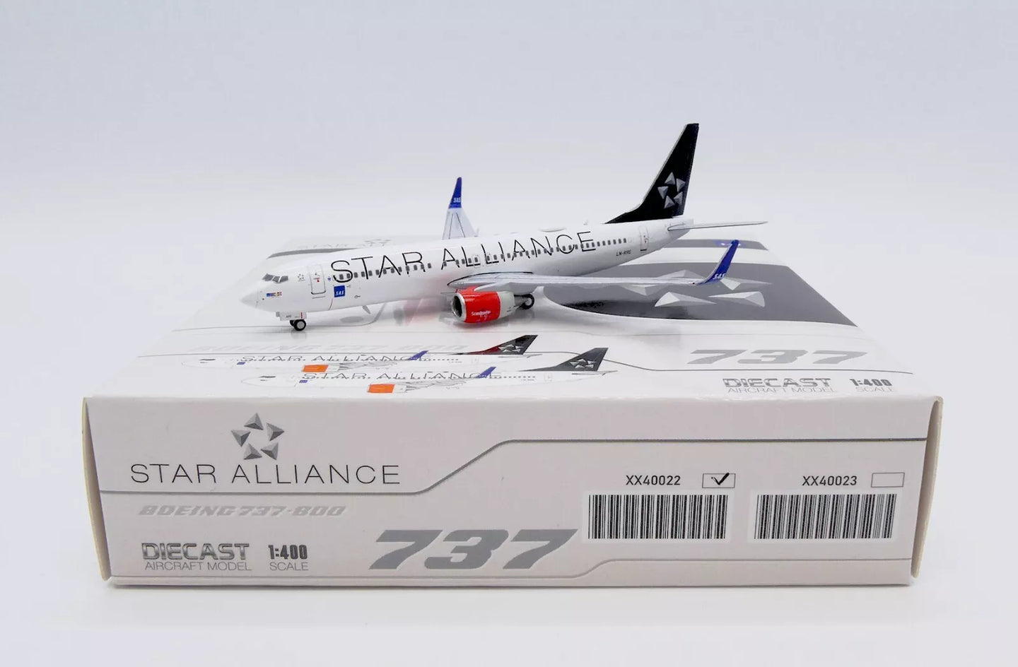 JC WINGS B737-800 SAS SCANDINAVIAN AIRLINES "STAR ALLIANCE" REG: LN-RRE