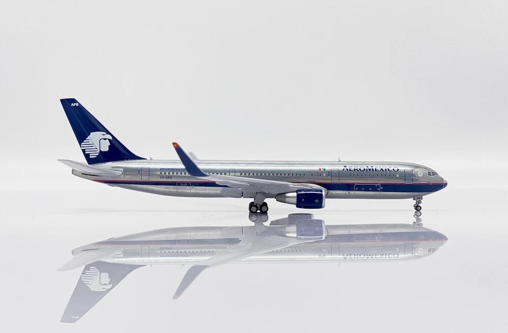 JC WINGS B767-300ER AEROMEXICO POLISHED REG: XA-APB