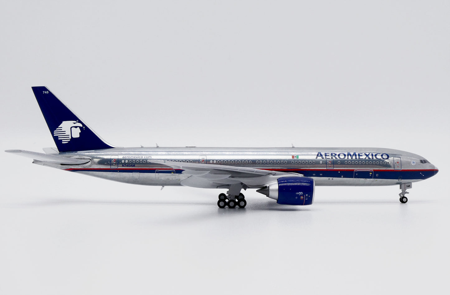 JC WINGS B777-200ER AEROMEXICO REG: N745AM