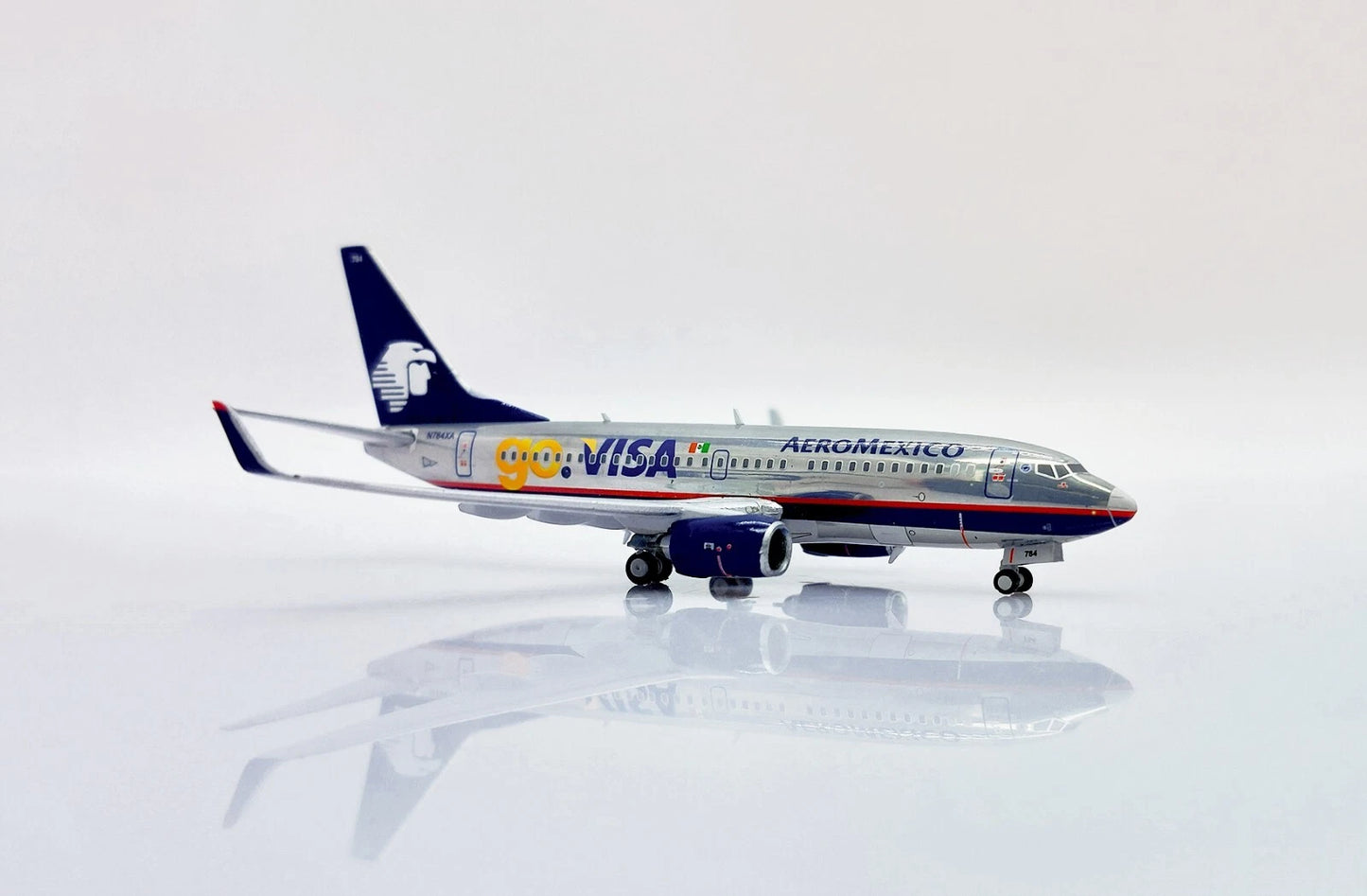 JC WINGS B737-700 AEROMEXICO GO VISA POLISHED REG: N784XA