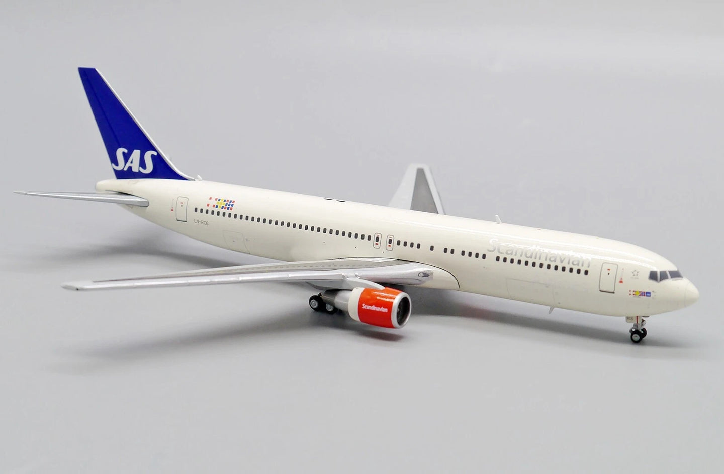 JCWINGS B767-300(ER) SCANDINAVIAN AIRLINES REG: LN-RCG