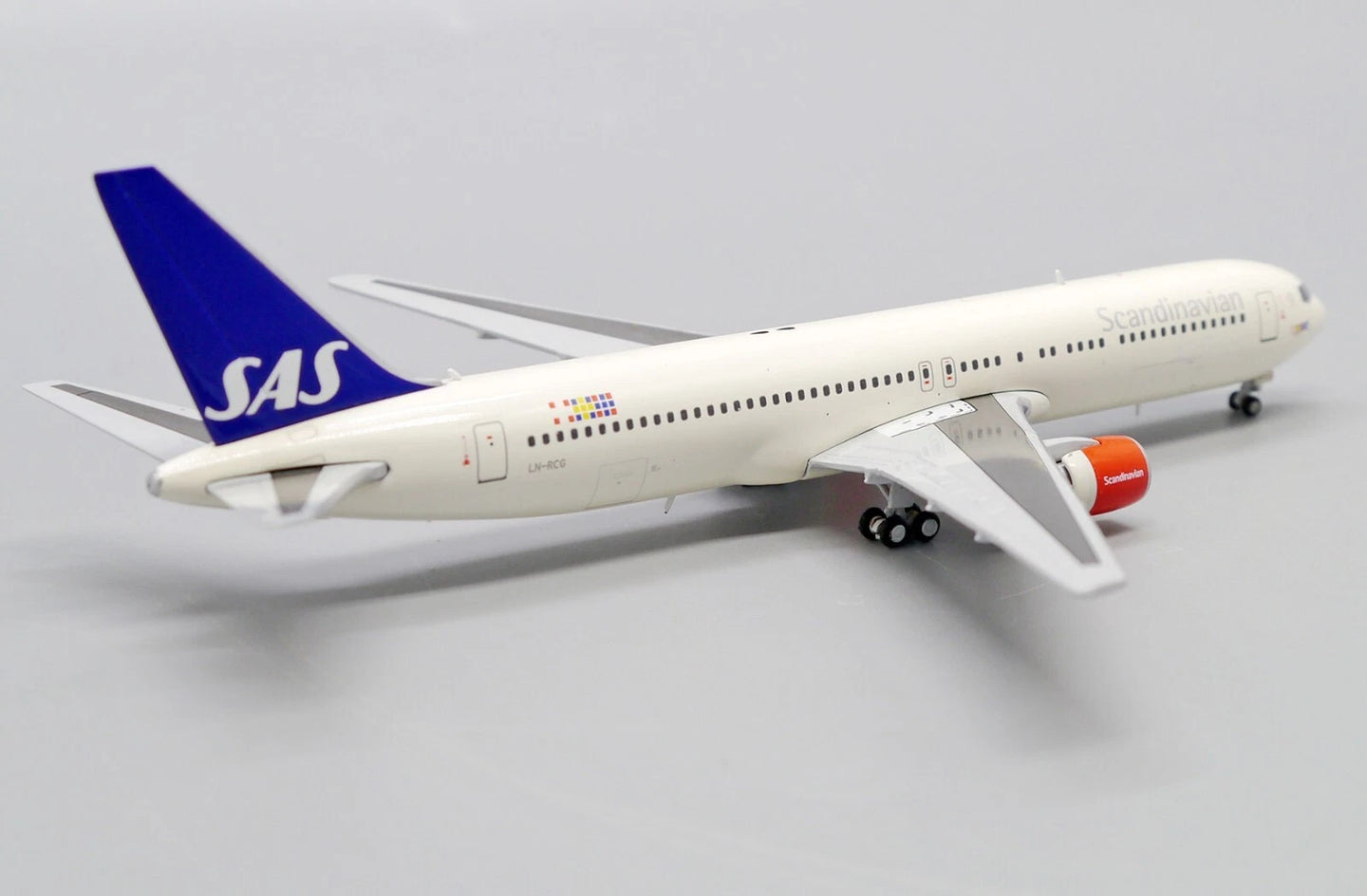 JCWINGS B767-300(ER) SCANDINAVIAN AIRLINES REG: LN-RCG